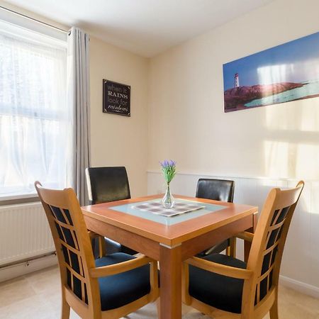 Well Presented 2 Bedroom House - Sleeps Four Leamington Spa Eksteriør billede