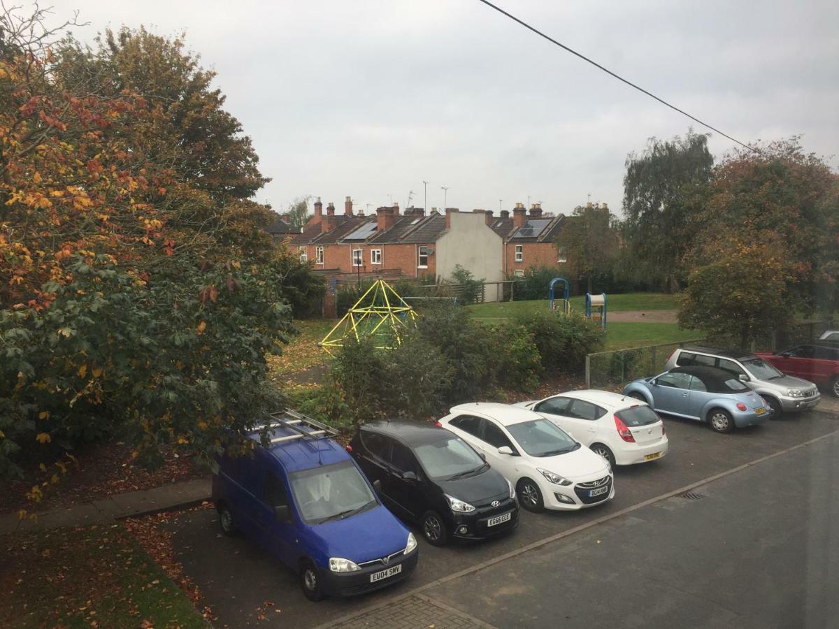 Well Presented 2 Bedroom House - Sleeps Four Leamington Spa Eksteriør billede