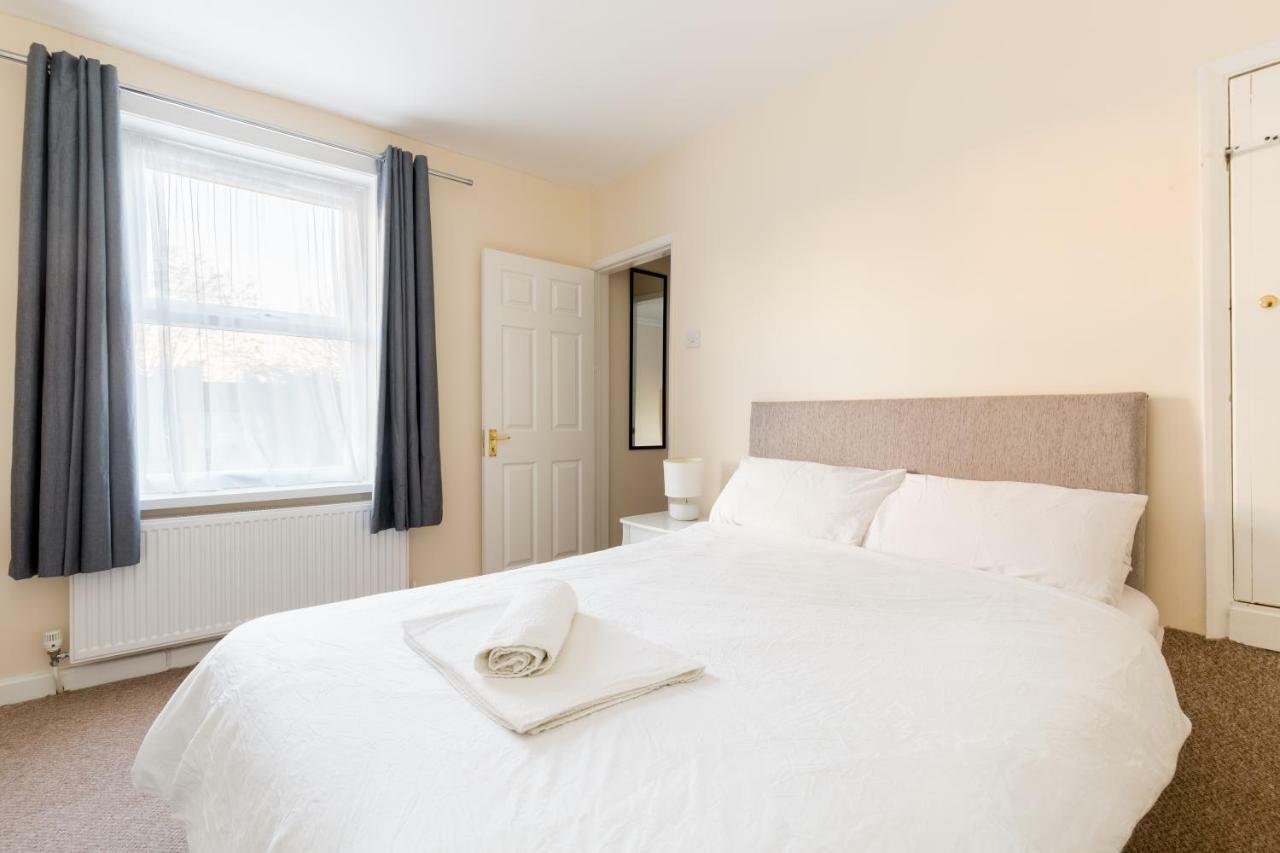 Well Presented 2 Bedroom House - Sleeps Four Leamington Spa Eksteriør billede